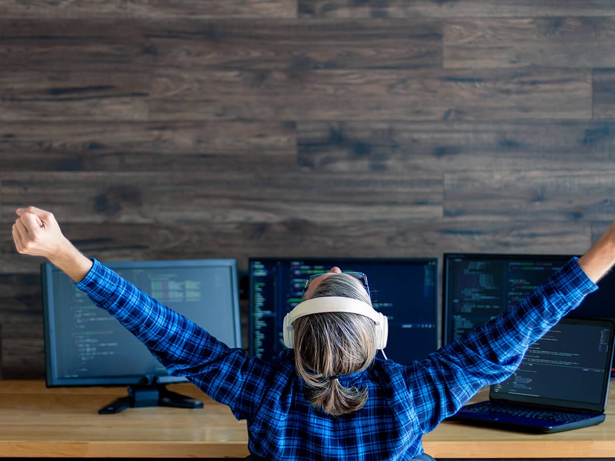 Using Multiple Monitors Without Hurting Your Neck